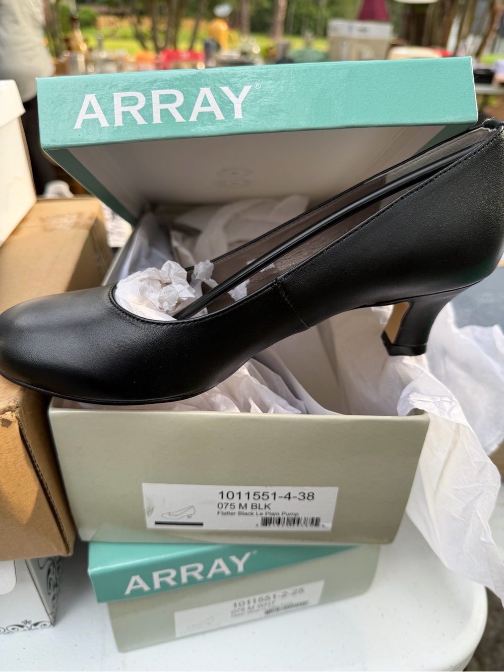 ARRAY Black Leather Mid-Heel Court Pump